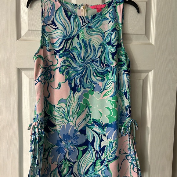 Lilly Pulitzer Tops - Lilly Pulitzer Pink and Blue Floral tank tunic with side slits.
